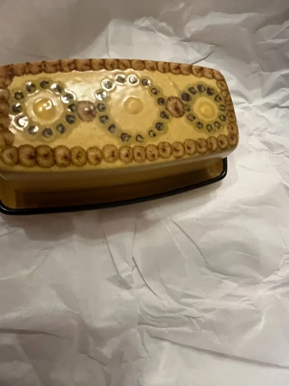 LIST AFTER AUCTION Vintage Franciscan Honeycomb Covered Butter Dish England